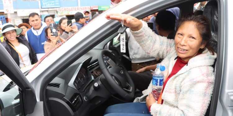 Madre chilquense gana auto cero kilómetros y desata emoción en el cierre de Cuasimodo 2026