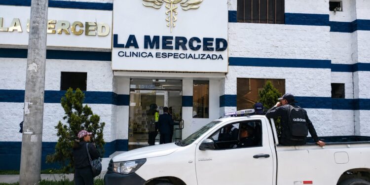 CLAUSURAN CLÍNICA EN ALTO LA MERCED TRAS DENUNCIA DE MUERTE DE PACIENTE Y FALTA DE LICENCIA