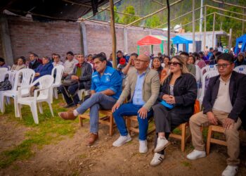 RAFAEL MEZA PROMUEVE EL DIÁLOGO CON LAS IGLESIAS EVANGÉLICAS EN EL TAMBO