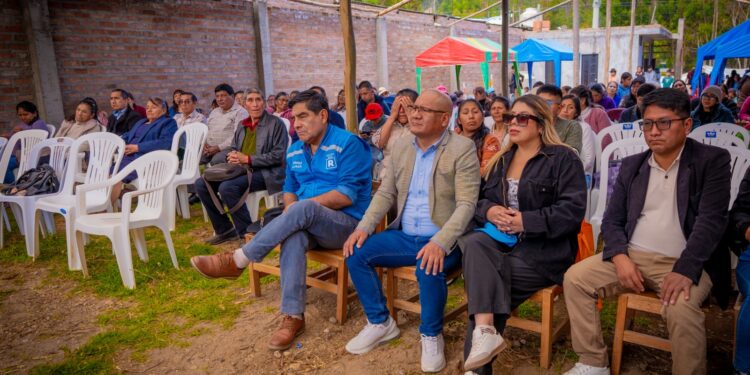 RAFAEL MEZA PROMUEVE EL DIÁLOGO CON LAS IGLESIAS EVANGÉLICAS EN EL TAMBO