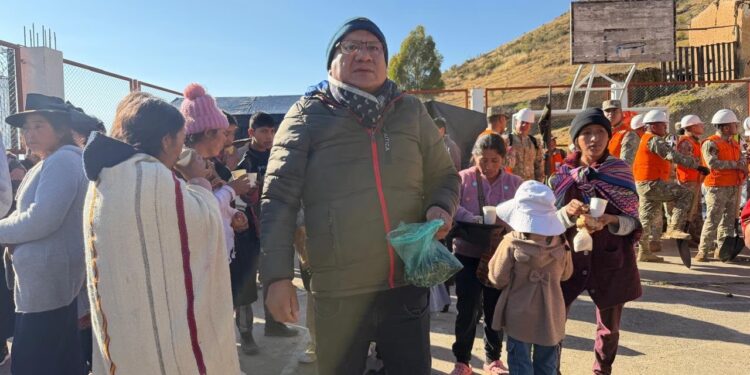 RAFAEL MEZA LLEVA AYUDA HUMANITARIA A FAMILIAS AFECTADAS POR EL SISMO EN PUMPUNYA