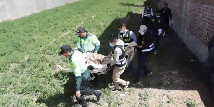 HALLAN EMBOLSADO EL CADÁVER DE VENDEDOR DESAPARECIDO: POLICÍA INVESTIGA PRESUNTO ASESINATO