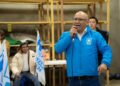 VECINOS DE LA VICTORIA PIDEN CULMINAR DRENAJE PLUVIAL, DESAGÜE, PISTAS Y VEREDAS DURANTE RECORRIDO DE RAFAEL MEZA