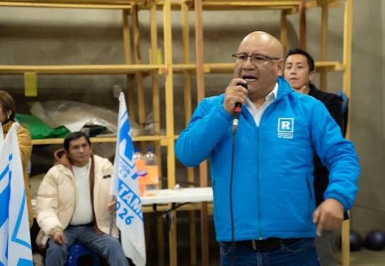 VECINOS DE LA VICTORIA PIDEN CULMINAR DRENAJE PLUVIAL, DESAGÜE, PISTAS Y VEREDAS DURANTE RECORRIDO DE RAFAEL MEZA