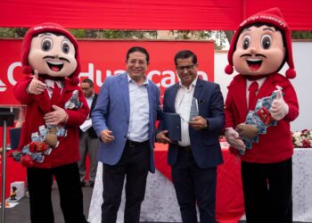 Caja Huancayo reafirma compromiso social con comunidades afectadas y familias que más lo necesitan
