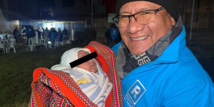 RAFAEL MEZA PONE A LAS FAMILIAS Y NUEVAS GENERACIONES EN EL CENTRO DE SU PROPUESTA PARA EL TAMBO
