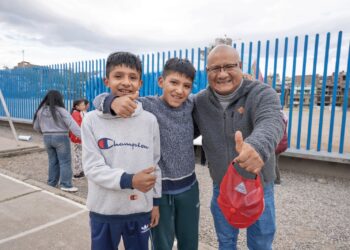 POR EL DÍA DEL NIÑO, RAFAEL MEZA COMPARTIÓ UNA JORNADA DEPORTIVA CON MENORES DE LA VICTORIA Y JPV