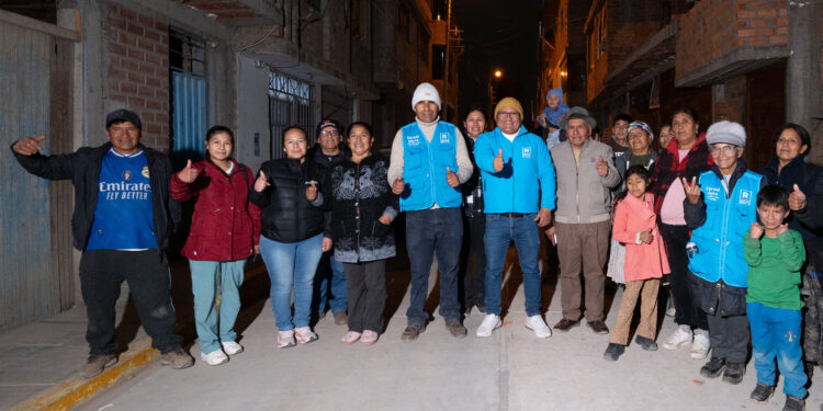 RAFAEL MEZA LLEVA PROPUESTAS A BATANYACU PARA CERRAR BRECHAS EN SERVICIOS E INFRAESTRUCTURA