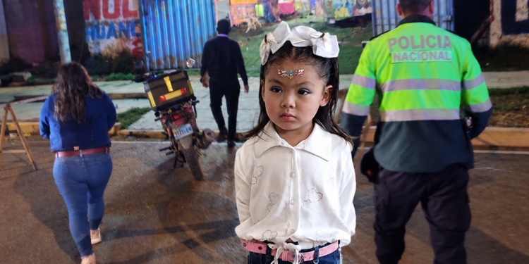 BUSCAN A NIÑA DE TRES AÑOS DESAPARECIDA TRAS ASISTIR A FIESTA PATRONAL EN OCOPILLA