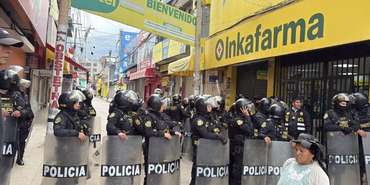 ALLANAN NEGOCIOS DEL PASAJE ANDALUZ Y DETIENEN A 11 PRESUNTOS INTEGRANTES DE “LOS INTOCABLES DEL CENTRO”
